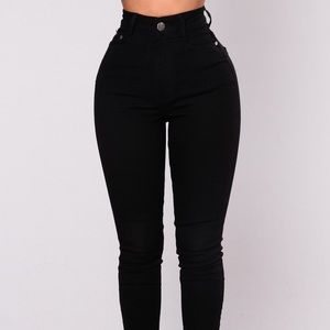 NWT FASHIONIVA ROCK ME ROLL ME JEANS